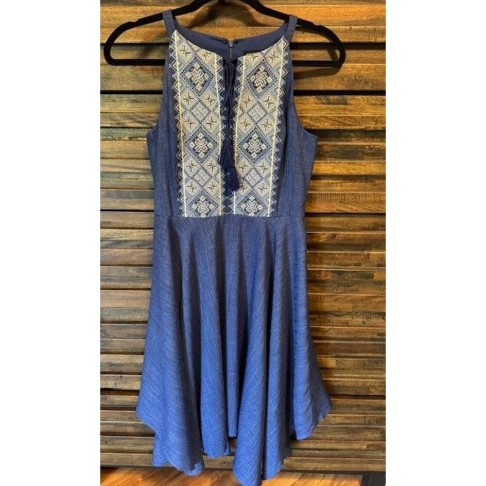 White House Black Market Blue Halter Embroidered Dress 4 Petite 4P Fit and Flare - Picture 2 of 13